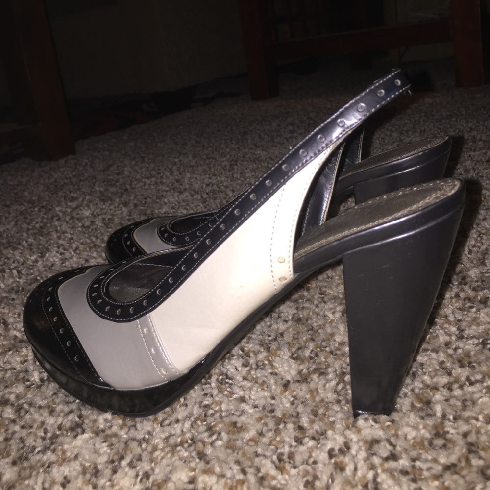 Miss Bison Heels - Picture 3 of 4